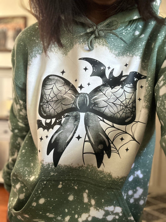 Spooky Bats & Bow Graphic Bleachout SweatShirt