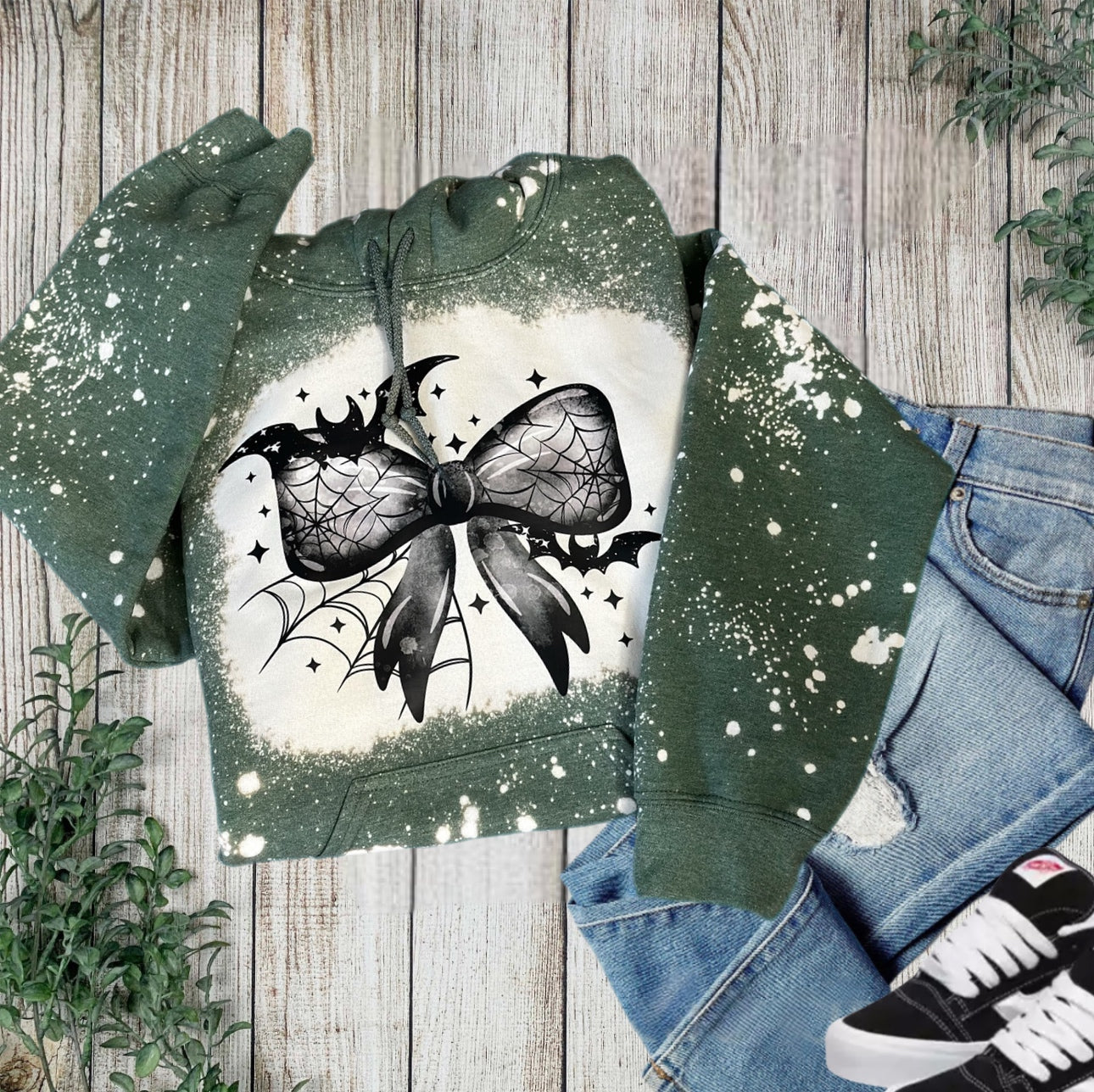 Spooky Bats & Bow Graphic Bleachout SweatShirt